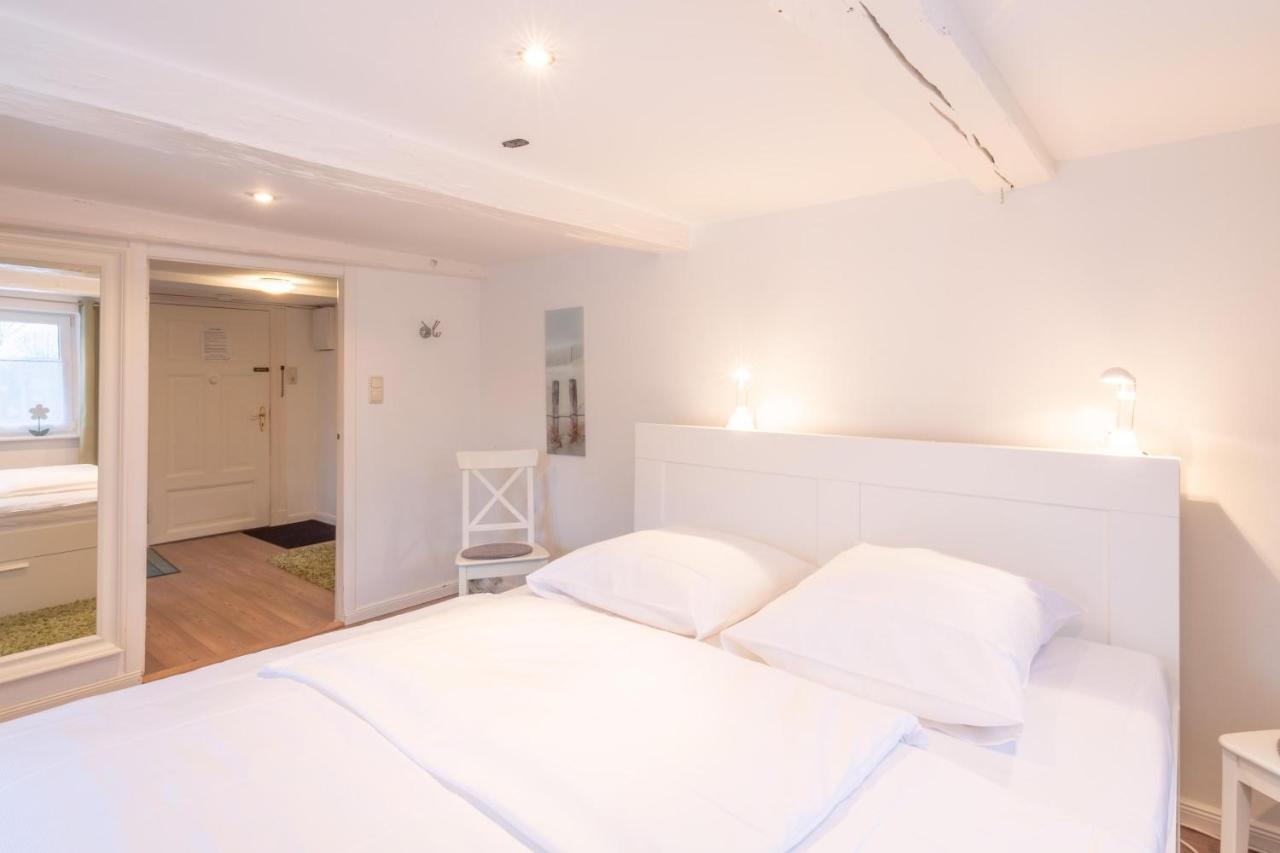 Apartmenthaus Toenning Kleine Kajuete Buitenkant foto